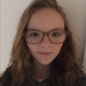 Meet your Posher, Estelle